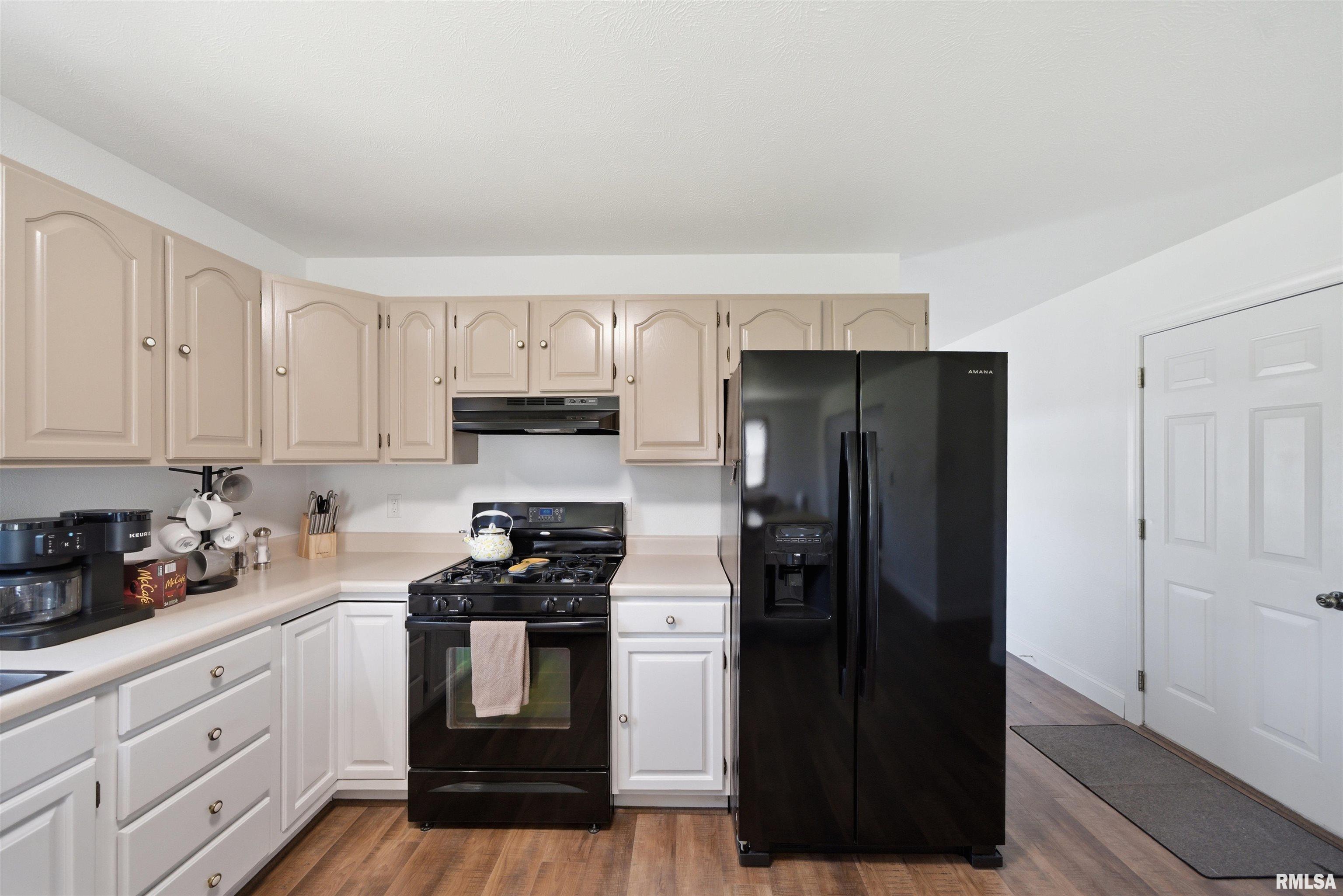 142 Legion Road Washington, IL 61571 - Photo 13 of 69