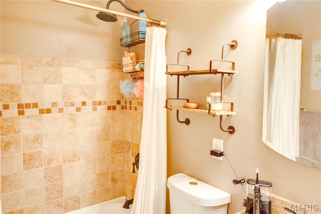 4806 Sandy Court Alton, IL 62002 - Photo 18 of 32