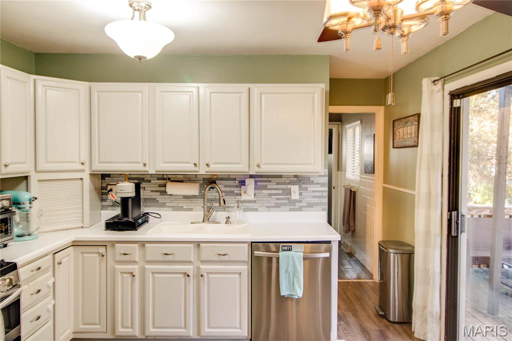 4806 Sandy Court Alton, IL 62002 - Photo 6 of 32