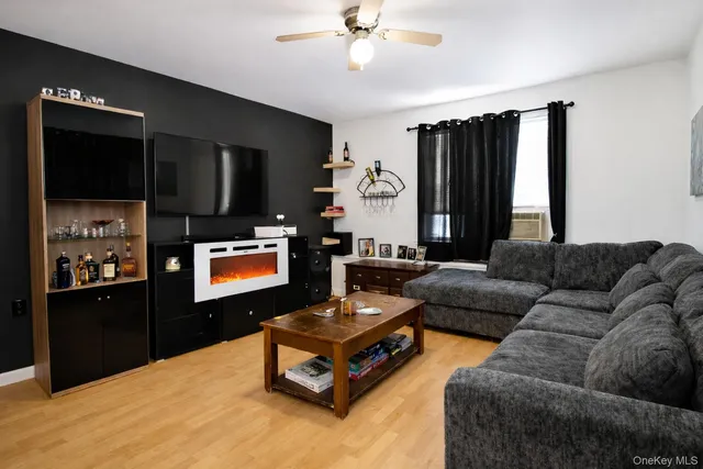 $999,000 | 9 Benedict Lane, Unit 57, New Windsor, NY 12553