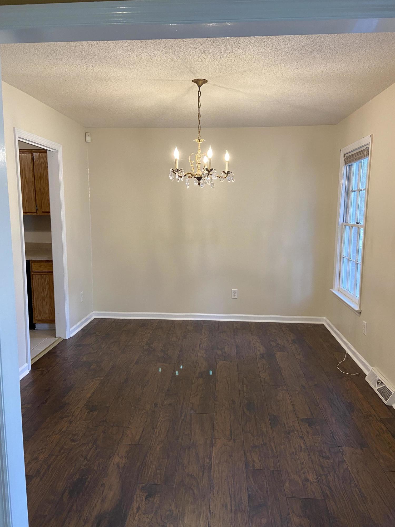 105 Spring Street Summerville, SC 29485 - Photo 3 of 18 105 Spring pic2