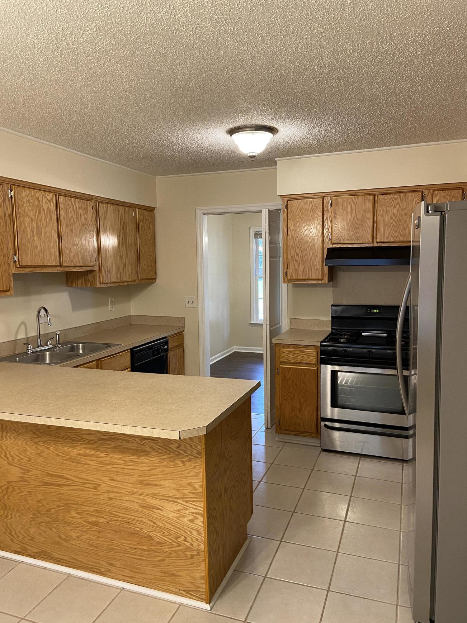 105 Spring Street Summerville, SC 29485 - Photo 7 of 18 105 Spring pic6