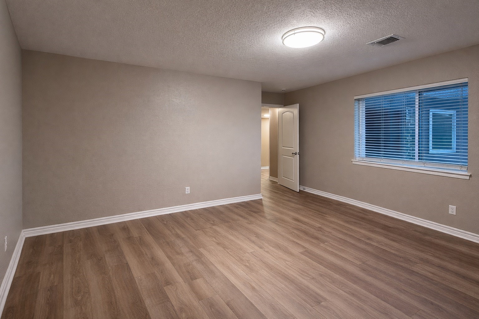 3618 Raindrops Road Pasadena, TX 77505 - Photo 5 of 6 Primary Bedroom