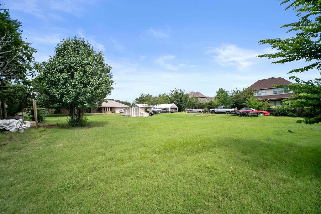 6939 Calender Road Arlington, TX 76001 - Photo 36 of 40 View of grassy yard