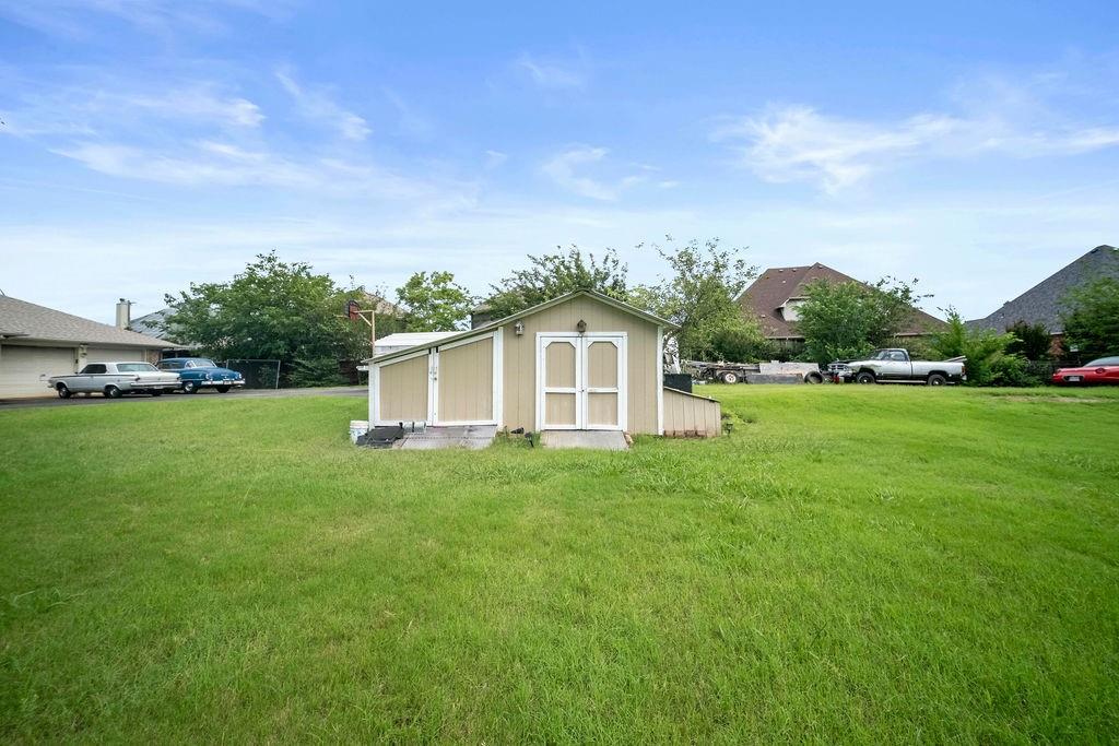 6939 Calender Road Arlington, TX 76001 - Photo 37 of 40 View of shed