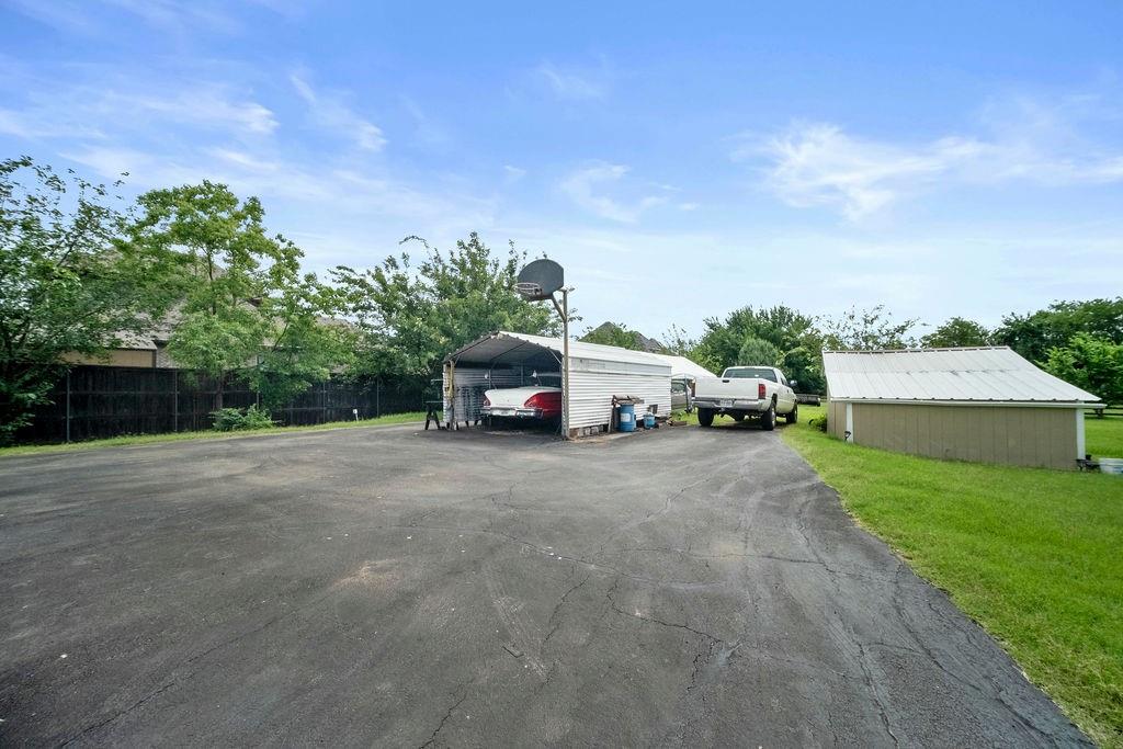 6939 Calender Road Arlington, TX 76001 - Photo 10 of 40