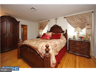 1423 Sinkler Road Warminster, PA 18974 - Photo 5 of 12 Bedroom - Main