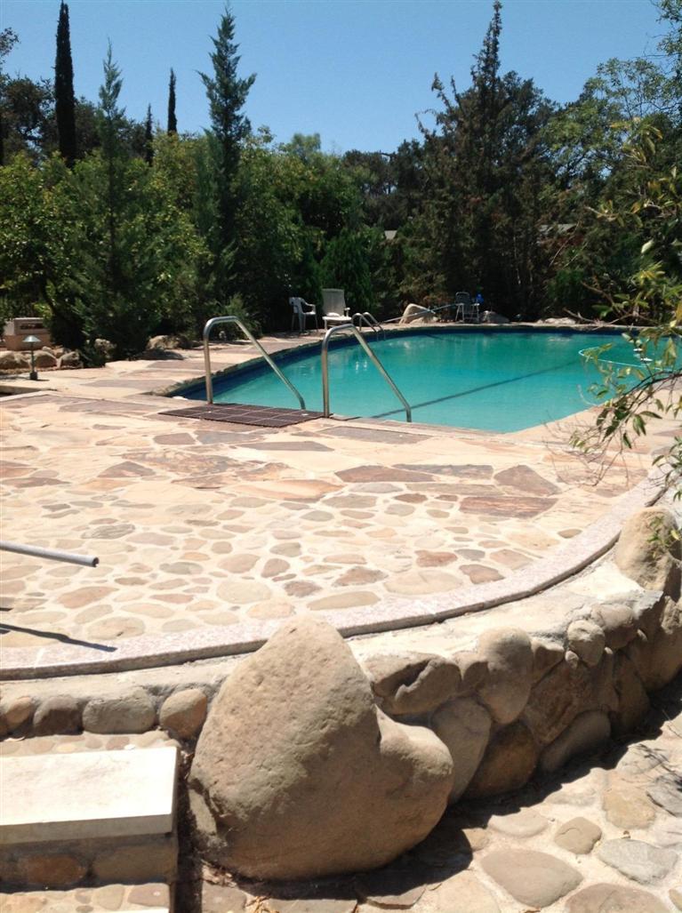 832 Oso Road Ojai, CA 93023 - Photo 6 of 39 Gallery Image 6