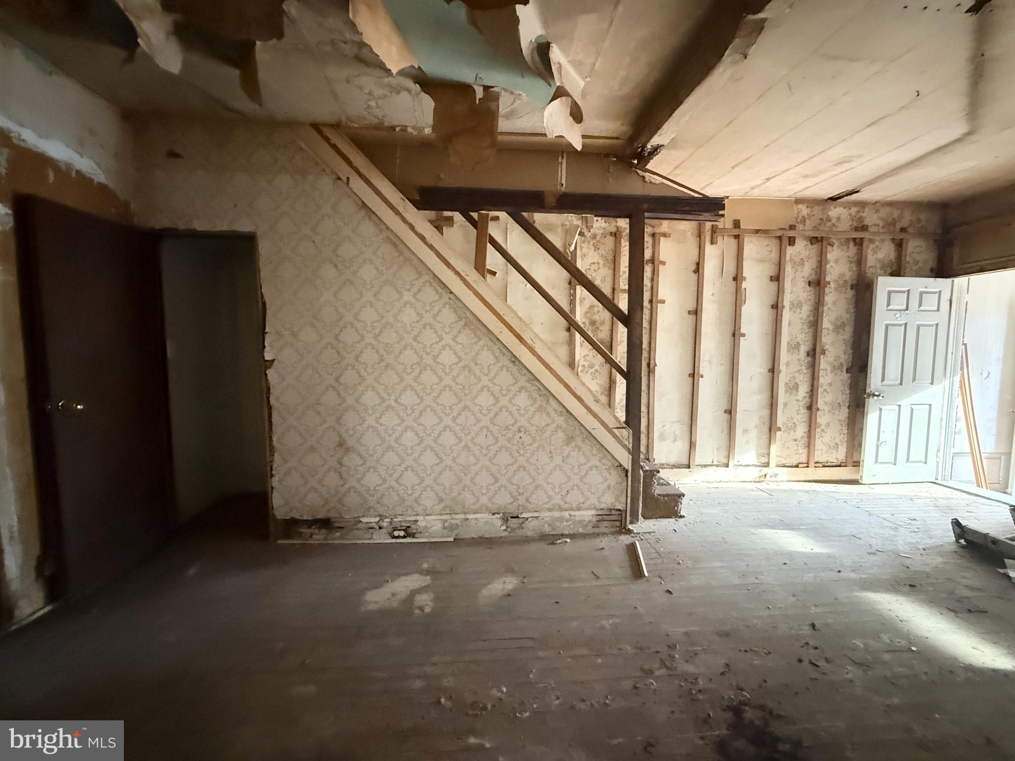 6327 Wheeler Street Philadelphia, PA 19142 - Photo 15 of 36 a view of an empty room