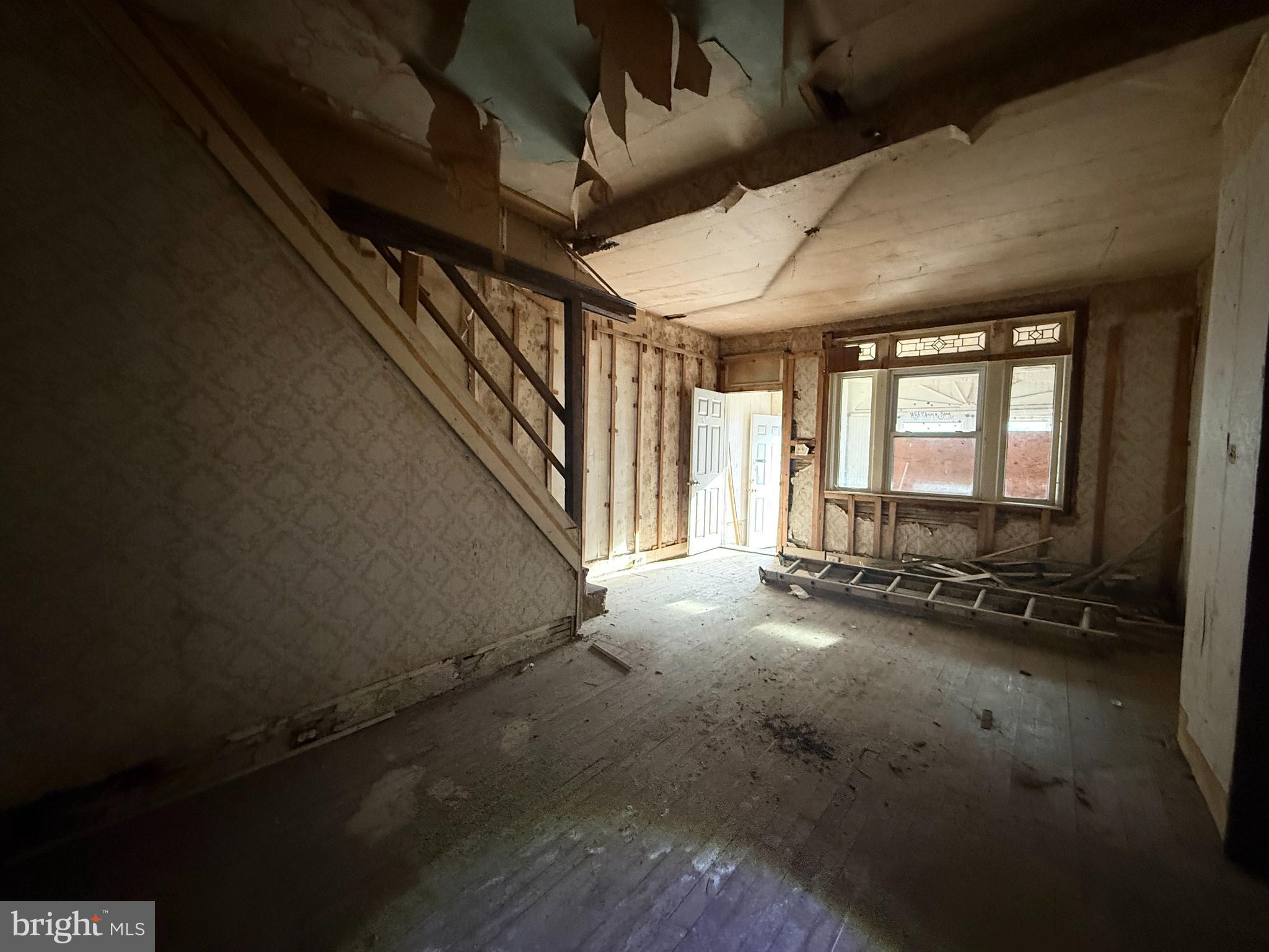 6327 Wheeler Street Philadelphia, PA 19142 - Photo 16 of 36 a view of an empty room with a window