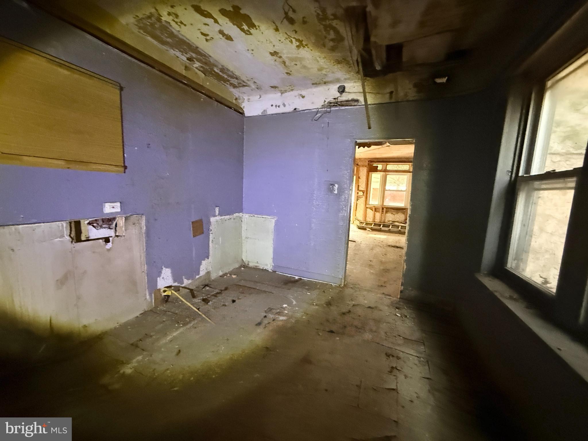 6327 Wheeler Street Philadelphia, PA 19142 - Photo 19 of 36