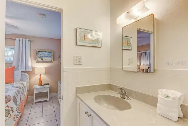 $8,970 | 6020 Midnight Pass Road, Unit 1, Sarasota, FL 34242