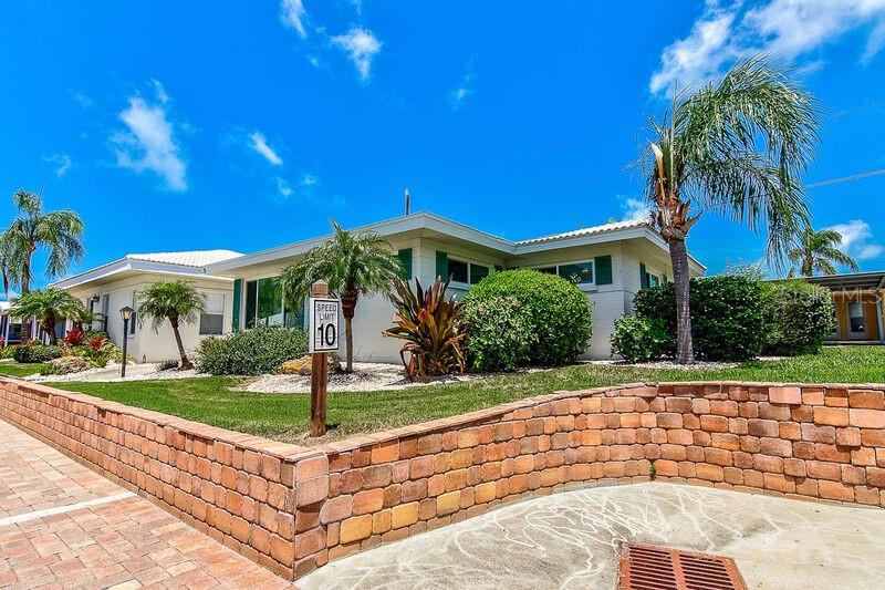 6020 Midnight Pass Road, Unit 1 Sarasota, FL 34242 - Photo 27 of 30