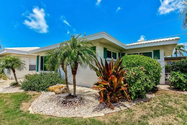 $8,970 | 6020 Midnight Pass Road, Unit 1, Sarasota, FL 34242