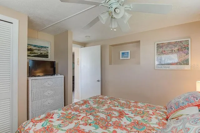 $8,970 | 6020 Midnight Pass Road, Unit 1, Sarasota, FL 34242