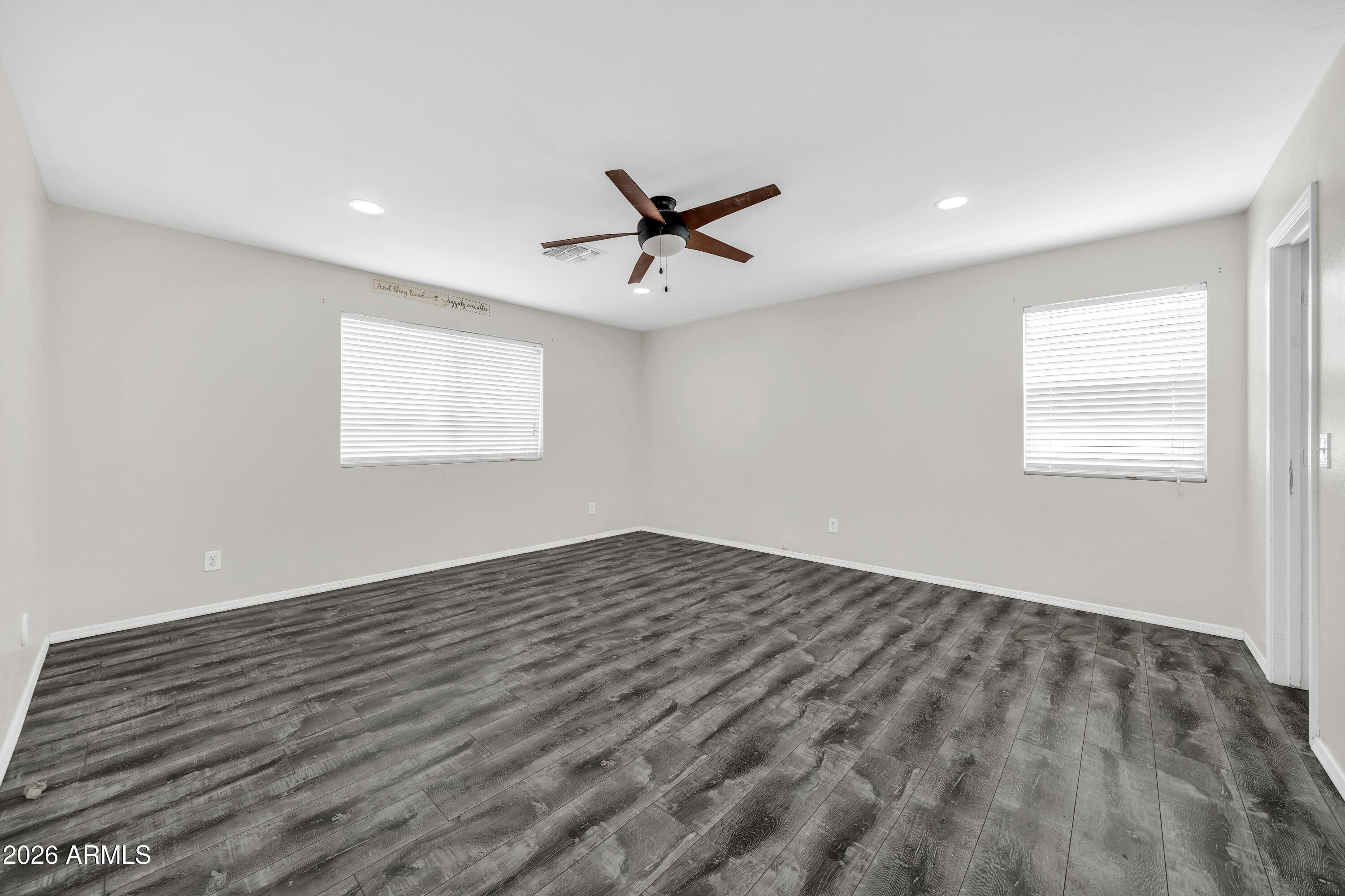 2913 West Fremont Rd. Phoenix, AZ 85041 - Photo 11 of 26 Upstairs Primary
