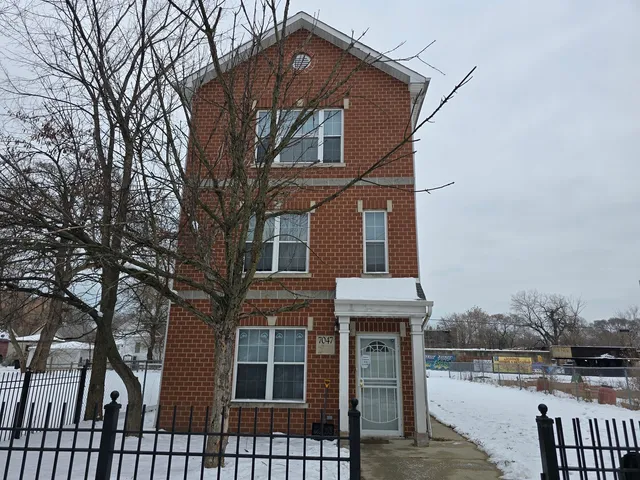 $2,800 | 7047 South Lowe Avenue, Chicago, IL 60621