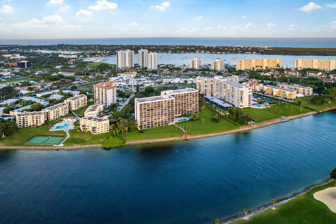 356 Golfview Road, Unit 405 North Palm Beach, FL 33408 - Photo 3 of 18 Direct Intracoastal