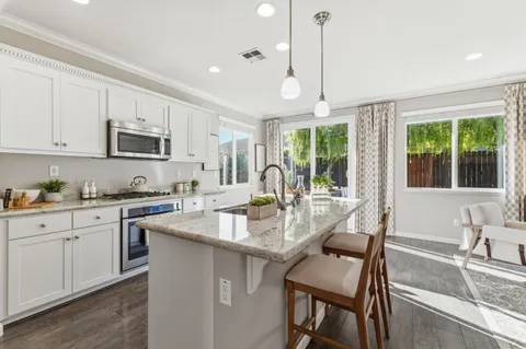 $755,000 | 931 Held Court, Hollister, CA 95023