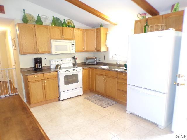 295 Lookout Point Road Canadensis, PA 18325 - Photo 14 of 41 Kitchen