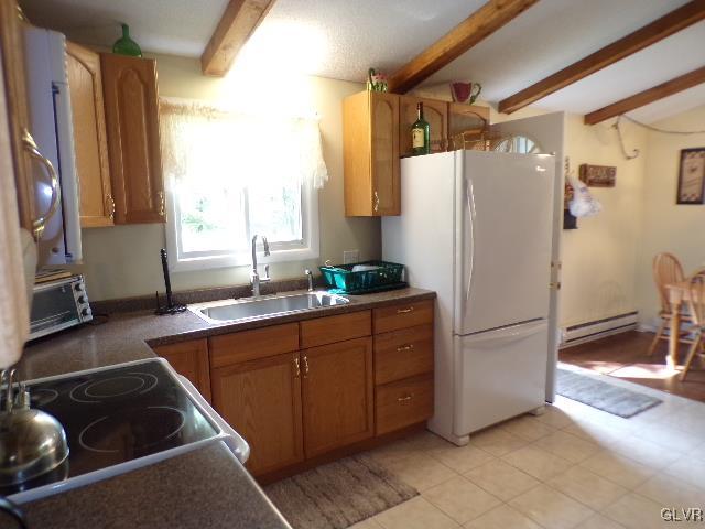 295 Lookout Point Road Canadensis, PA 18325 - Photo 15 of 41 Kitchen