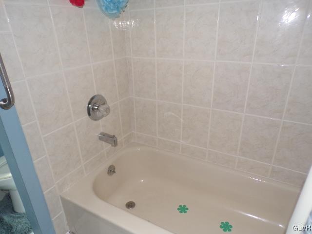 295 Lookout Point Road Canadensis, PA 18325 - Photo 28 of 41 Full Bathroom