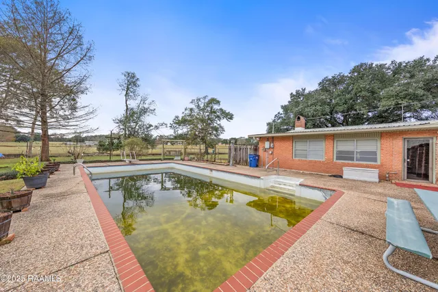 $319,900 | 6166 Highway 93, Arnaudville, LA 70512