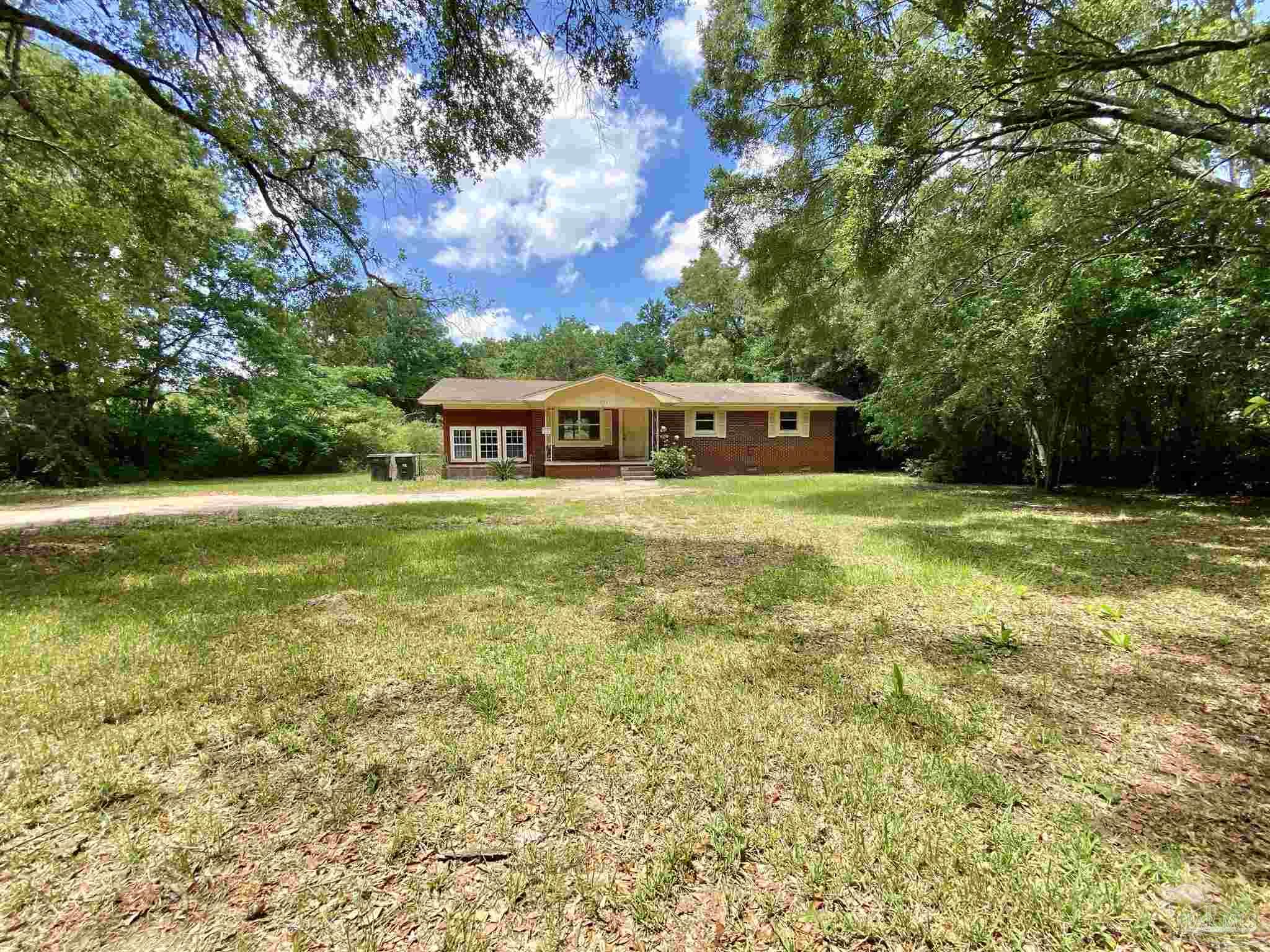 1055 Conference Road Cantonment, FL 32533 - Photo 2 of 33 Gallery Image 2