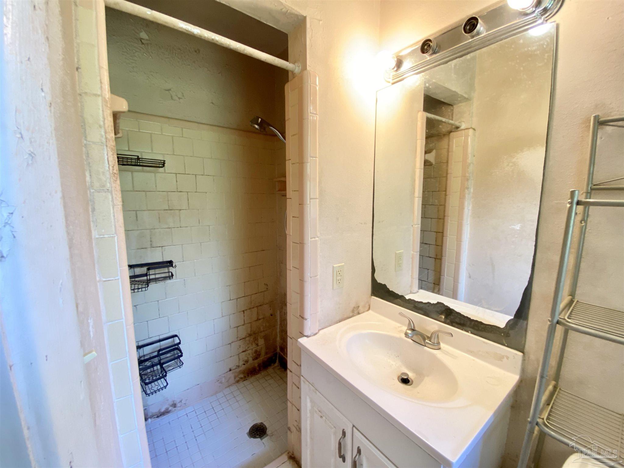 1055 Conference Road Cantonment, FL 32533 - Photo 21 of 33 Gallery Image 21