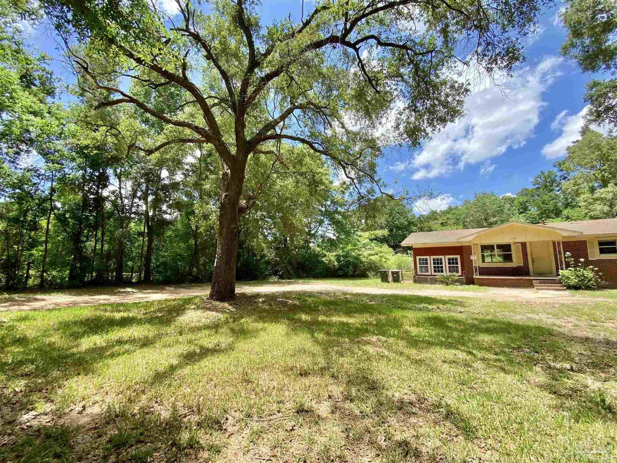 1055 Conference Road Cantonment, FL 32533 - Photo 3 of 33 Gallery Image 3