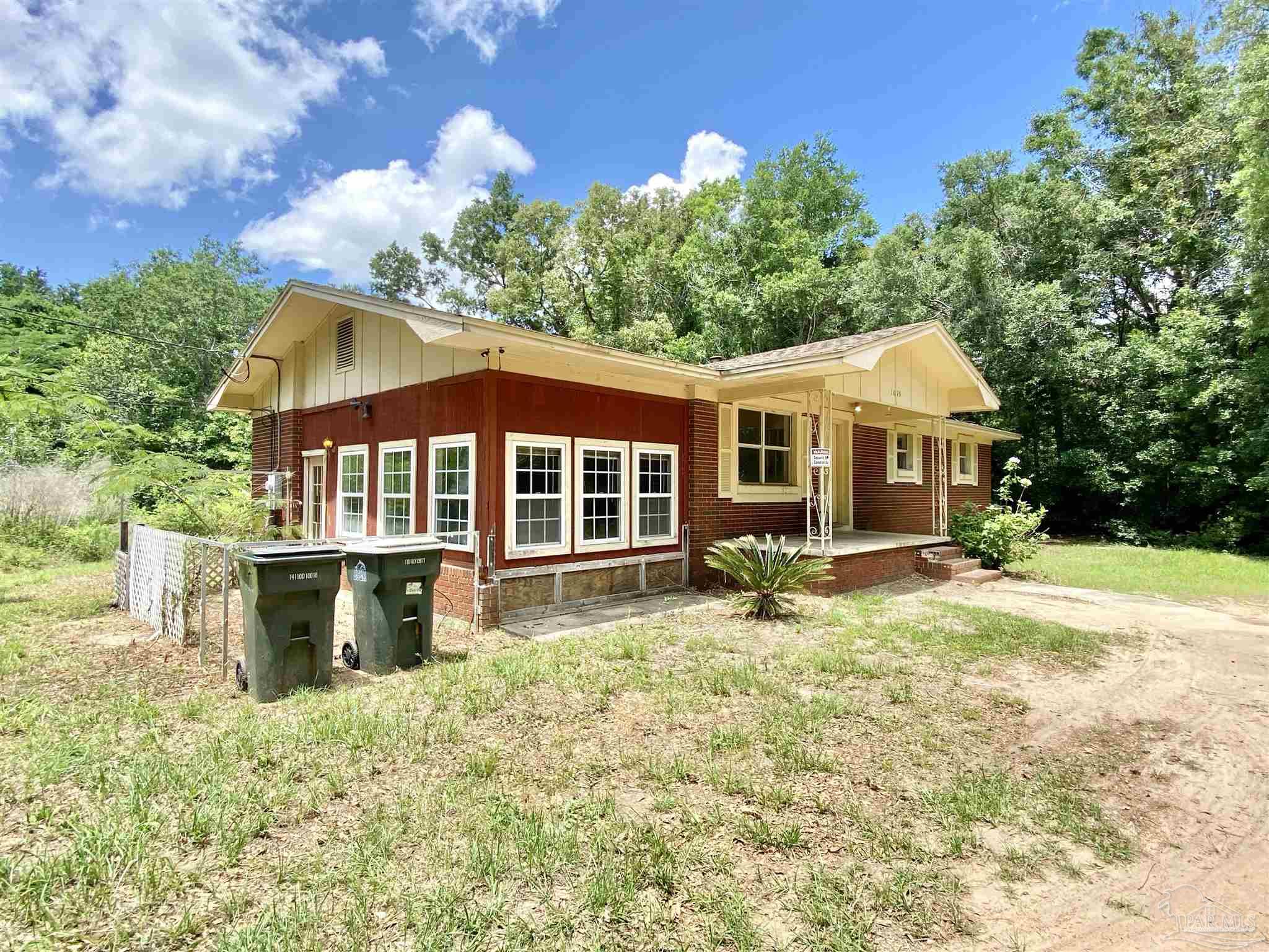1055 Conference Road Cantonment, FL 32533 - Photo 4 of 33 Gallery Image 4