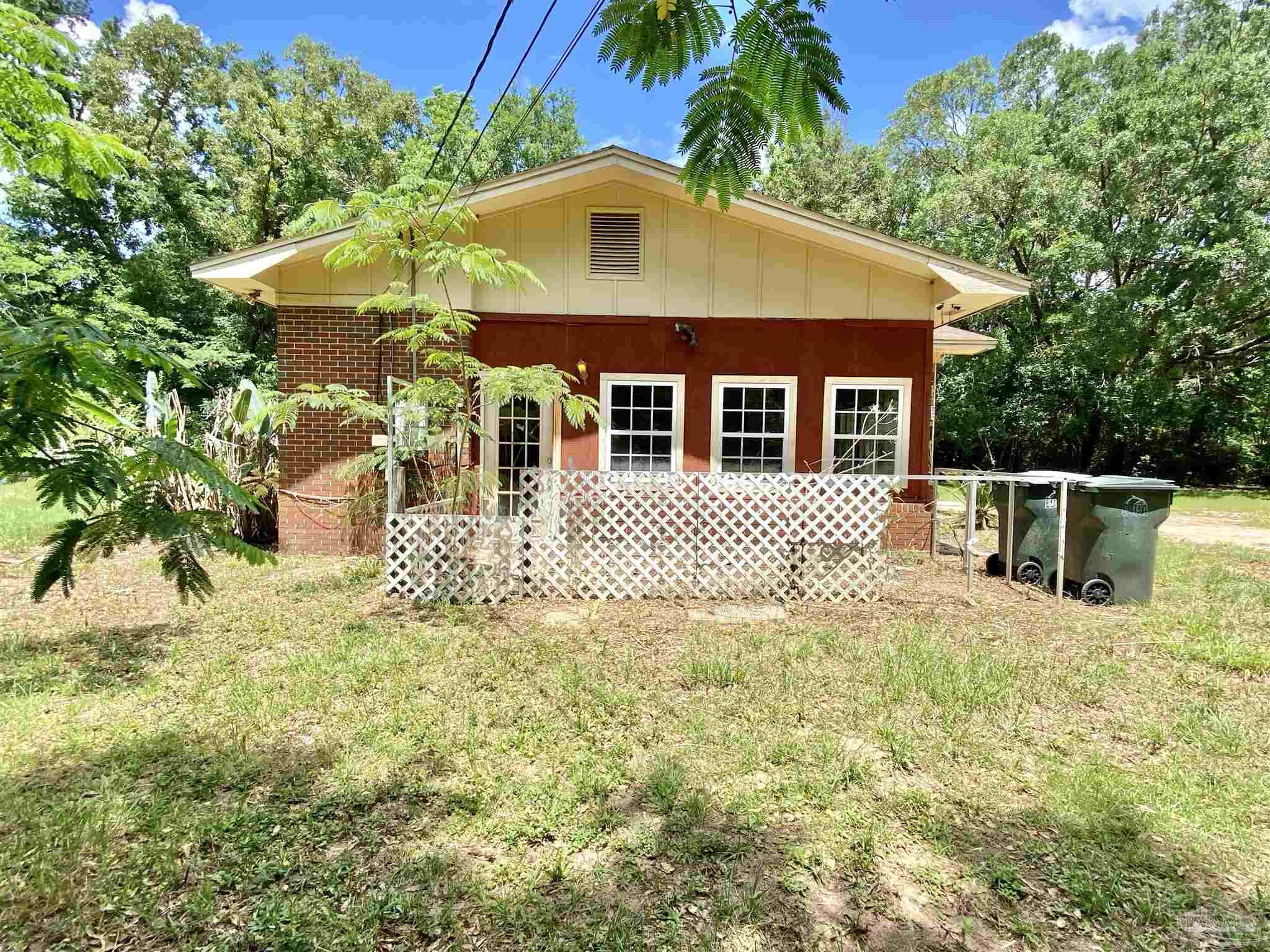 1055 Conference Road Cantonment, FL 32533 - Photo 5 of 33 Gallery Image 5