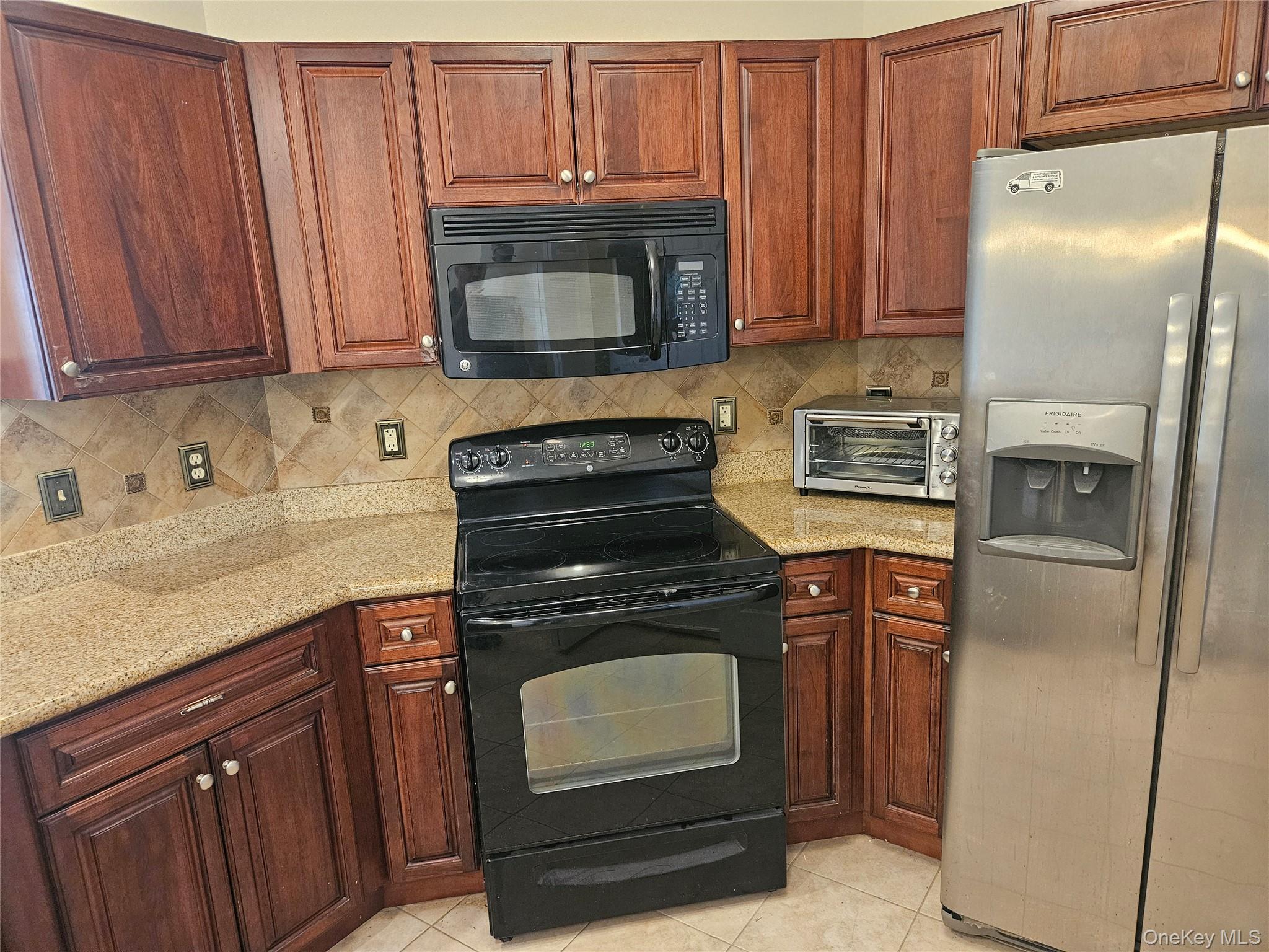 934 Tower Ridge Circle Middletown, NY 10941 - Photo 12 of 36 Gallery Image 12