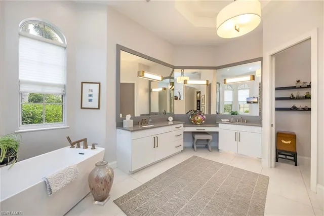 $2,250,000 | 5851 Bromelia Court, Naples, FL 34119