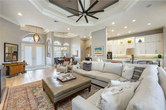 $2,250,000 | 5851 Bromelia Court, Naples, FL 34119