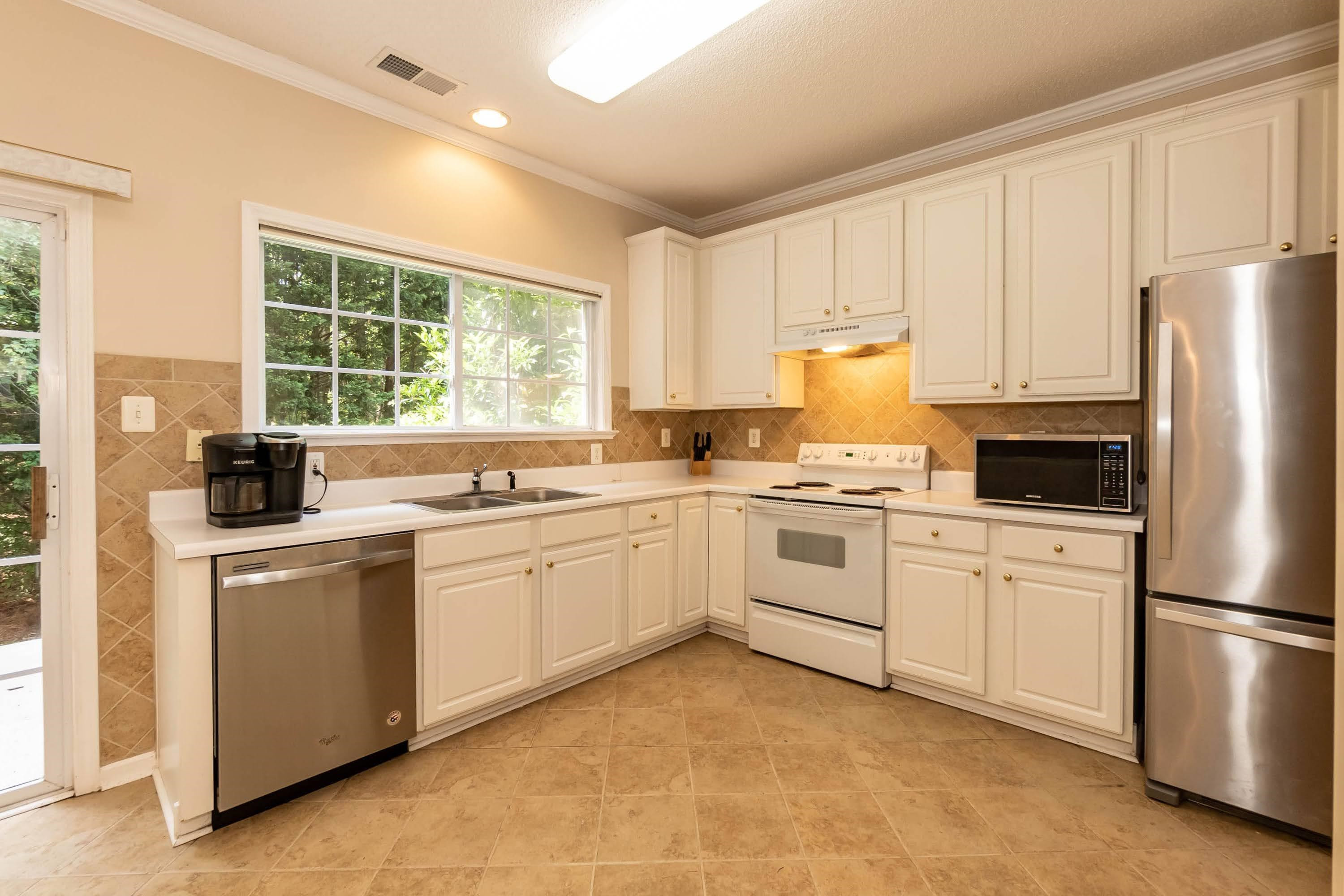 5319 Eolian Court Raleigh, NC 27607 - Photo 8 of 33 Kitchen