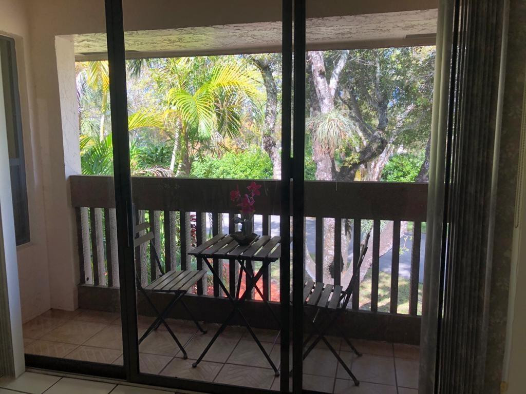 9268 Sable Ridge Circle, Unit D Boca Raton, FL 33428 - Photo 8 of 27 Photo 8