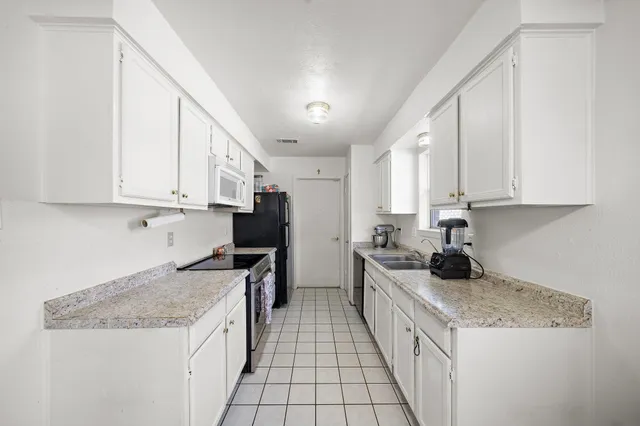 $1,750 | 438 Vane Way, Crosby, TX 77532