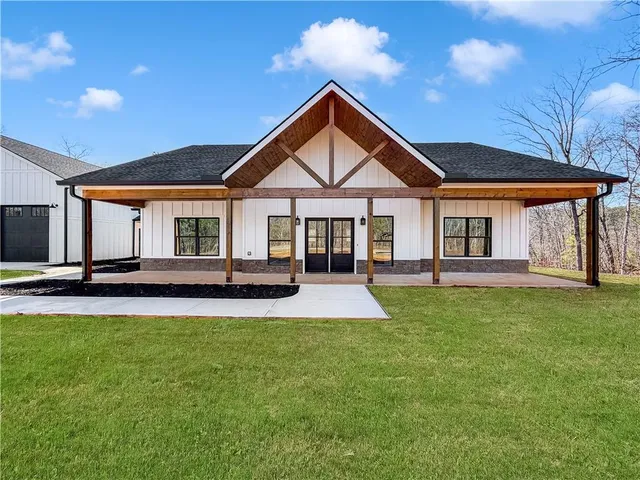 $750,000 | 233 Old Post Trail, Talking Rock, GA 30175