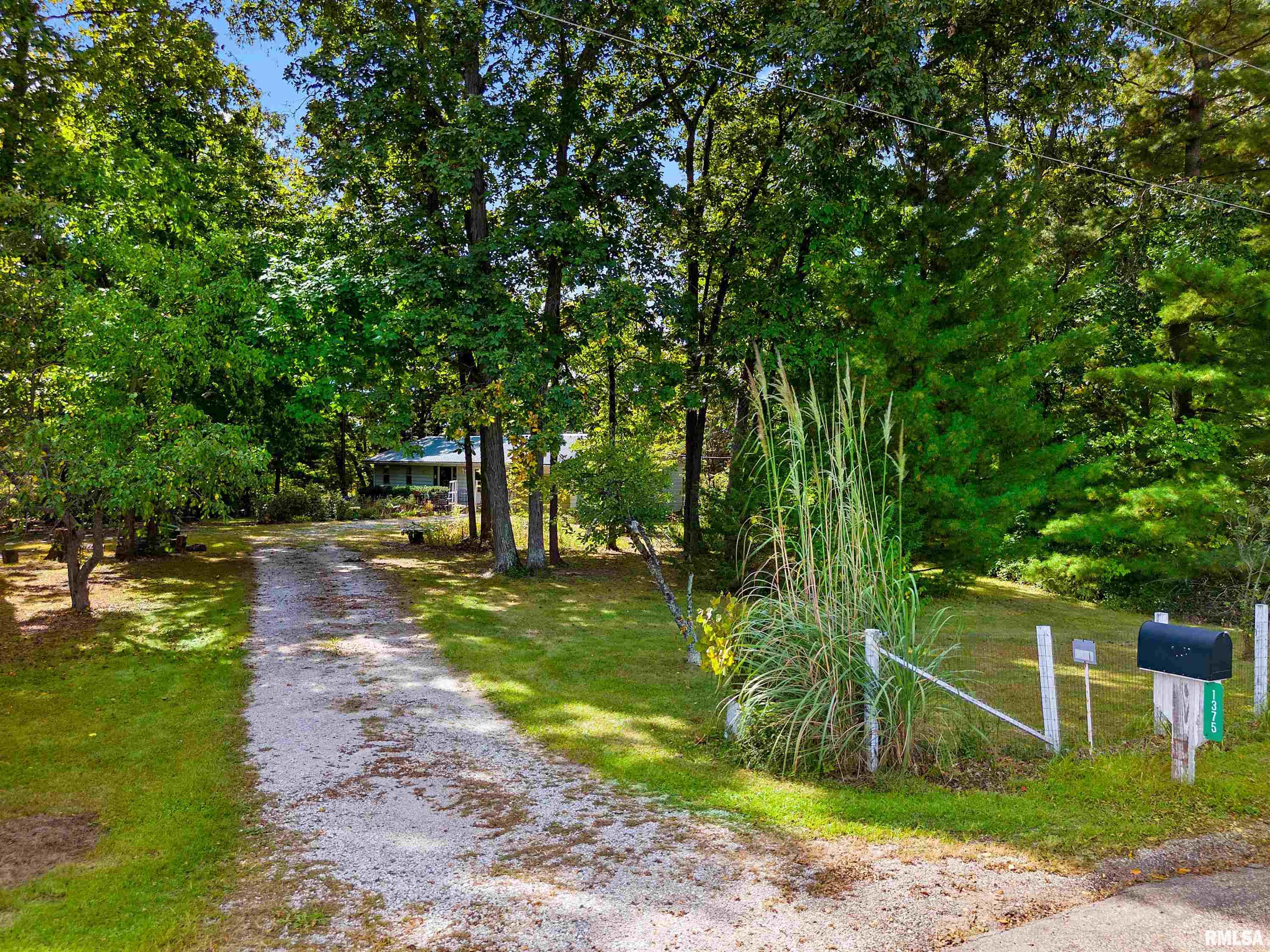 1375 Sun Road Washburn, IL 61570 - Photo 8 of 29 Gallery Image 8