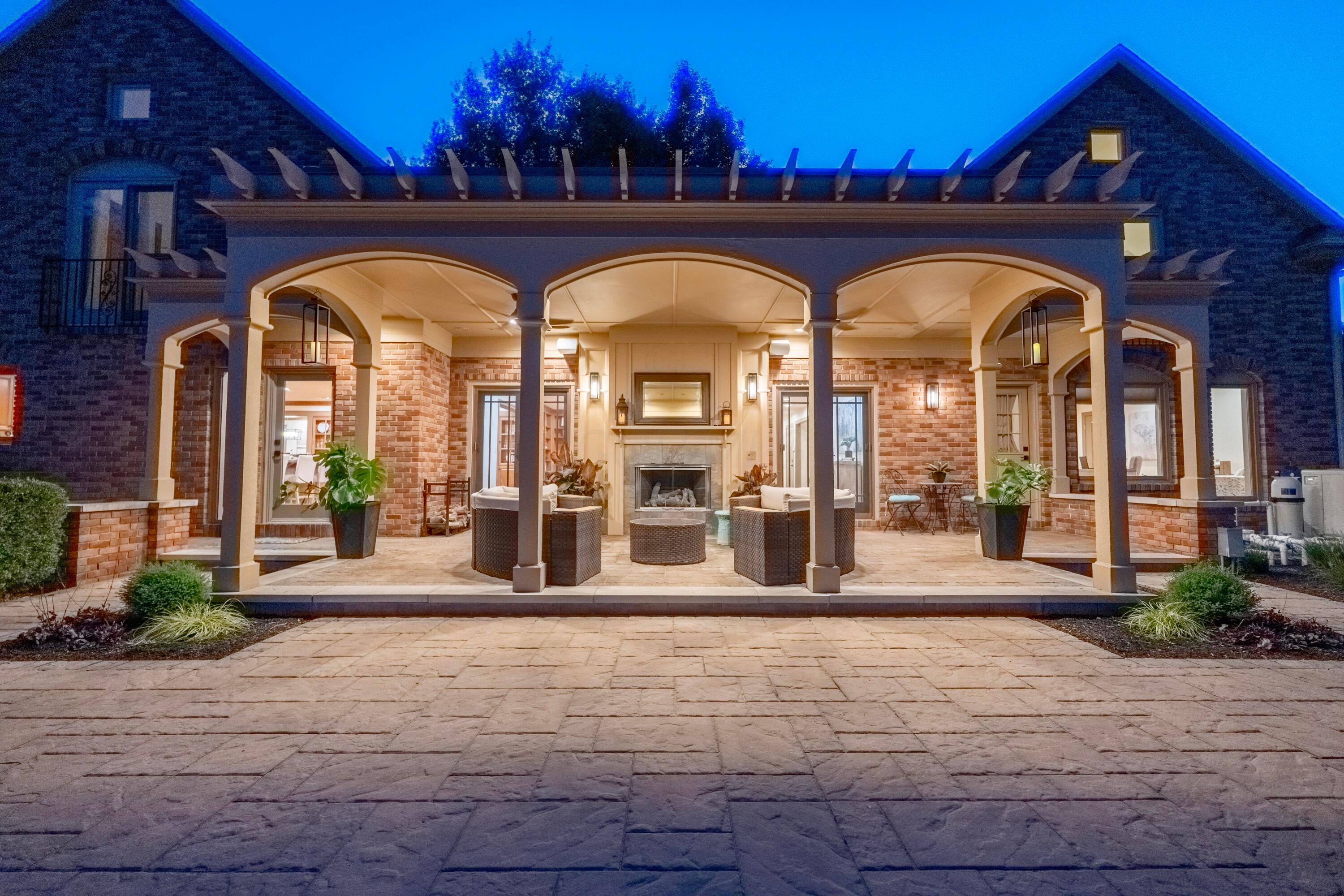 7601 Perry Road Delaware, OH 43015 - Photo 12 of 70 Back Patio Evening 3