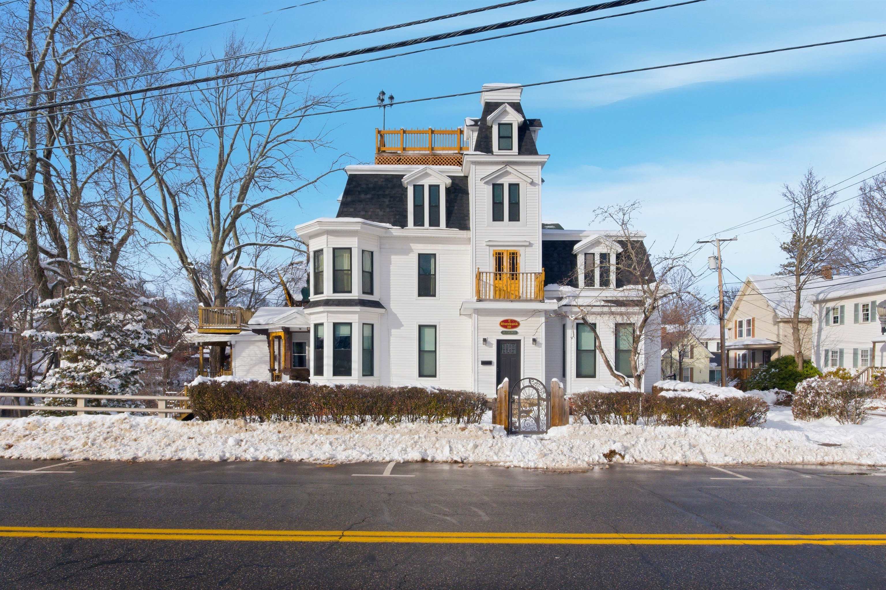 96 Church Street Laconia, NH 03246 - Photo 3 of 60