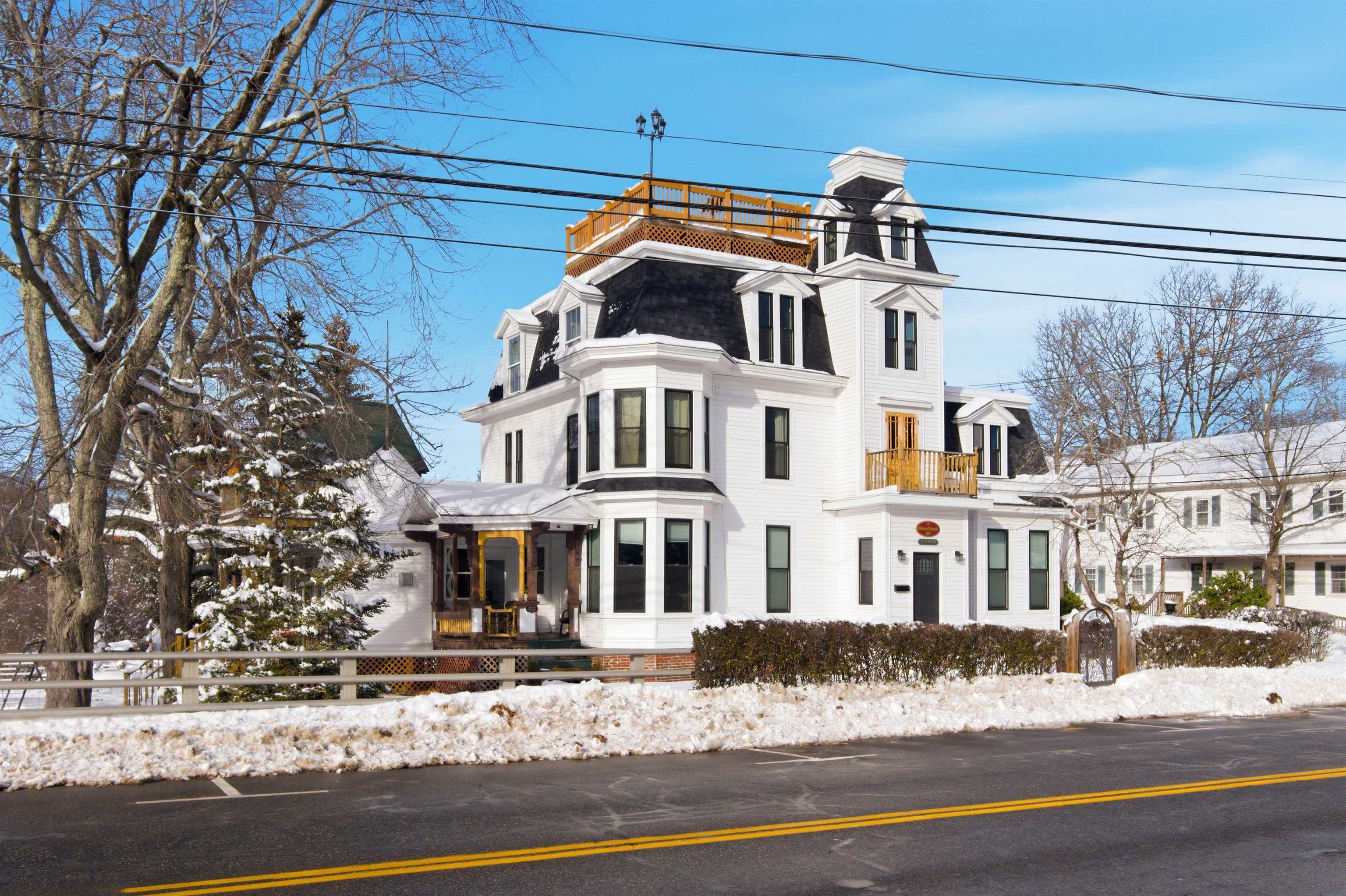 96 Church Street Laconia, NH 03246 - Photo 4 of 60