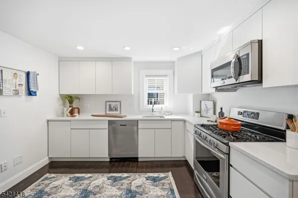 $899,000 | 118 Spring Street, Millburn, NJ 07041