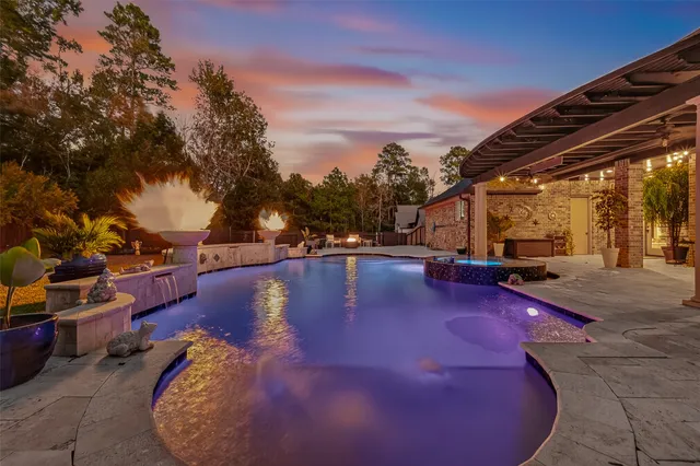 $775,000 | 2007 Cliff Manor Drive, Conroe, TX 77304