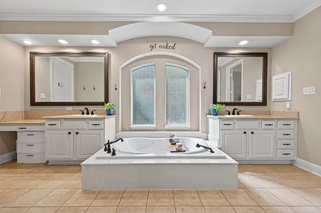 $775,000 | 2007 Cliff Manor Drive, Conroe, TX 77304