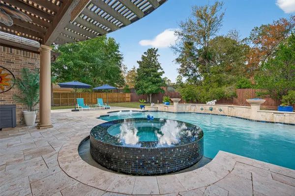 $725,000 | 2007 Cliff Manor Drive, Conroe, TX 77304