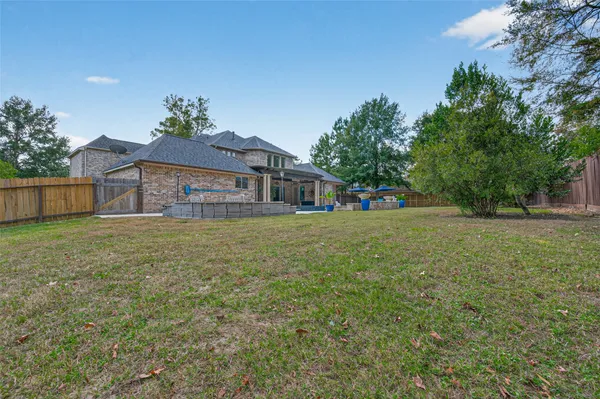 $725,000 | 2007 Cliff Manor Drive, Conroe, TX 77304