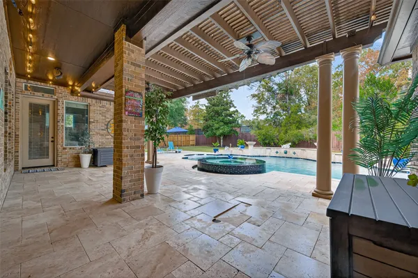 $725,000 | 2007 Cliff Manor Drive, Conroe, TX 77304