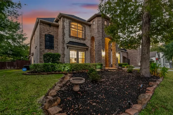 $725,000 | 2007 Cliff Manor Drive, Conroe, TX 77304
